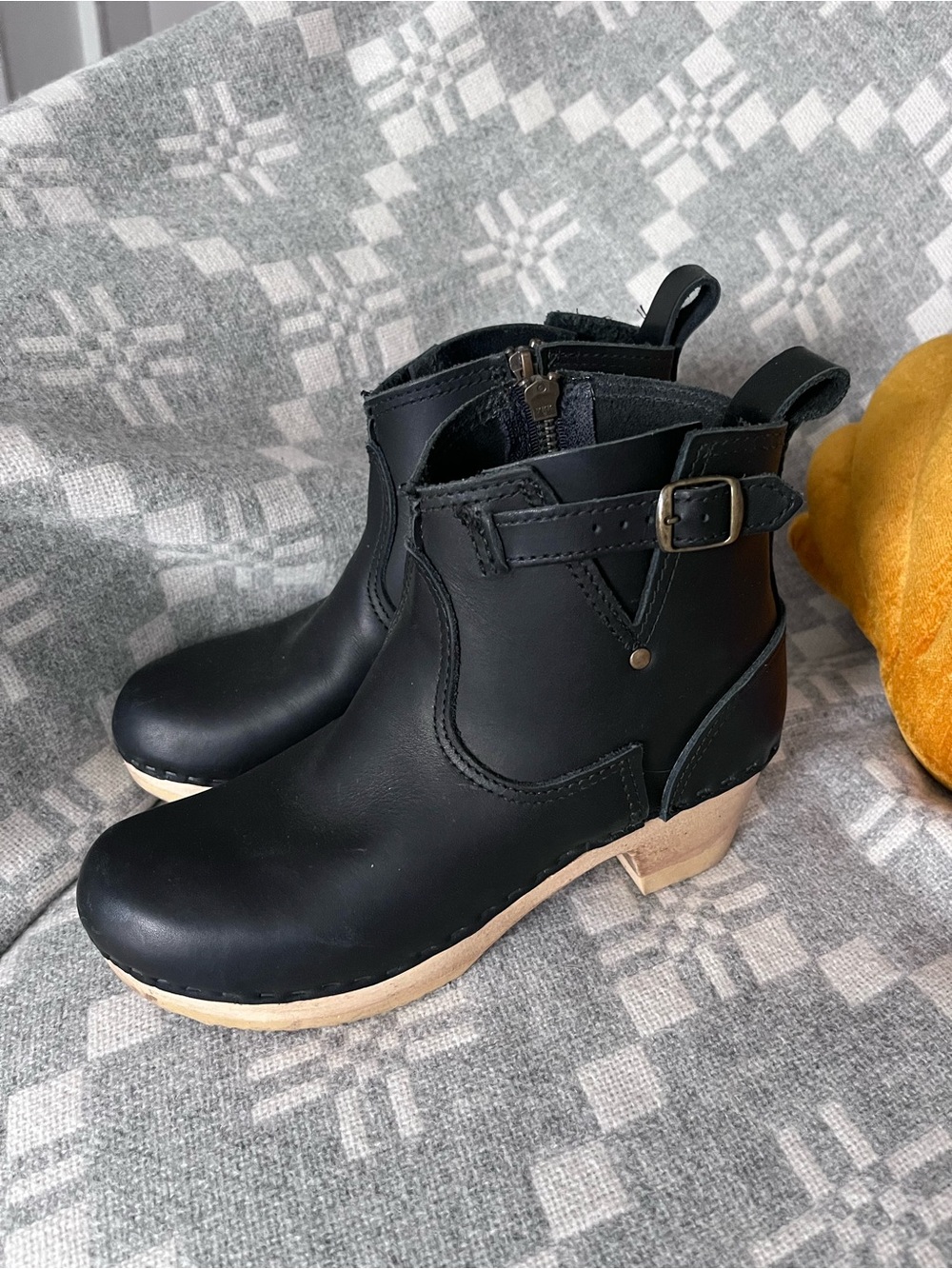 No. 6 Black Leather Clog Boots with Natural Wood-Look Heel